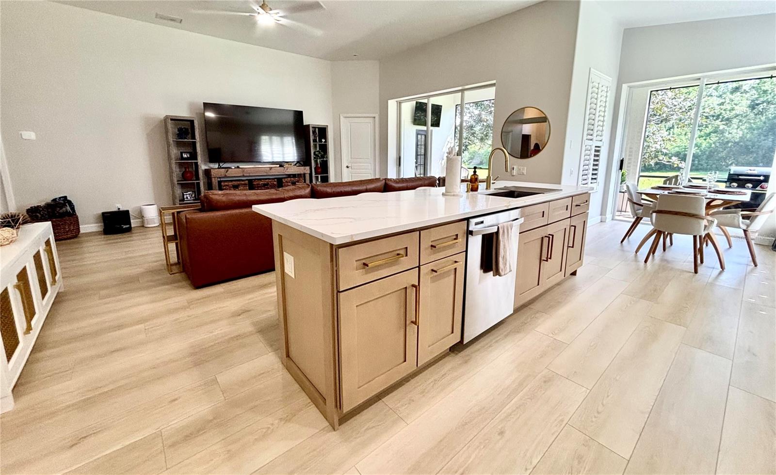 Image 6 of 31 For 8495 Idlewood Court