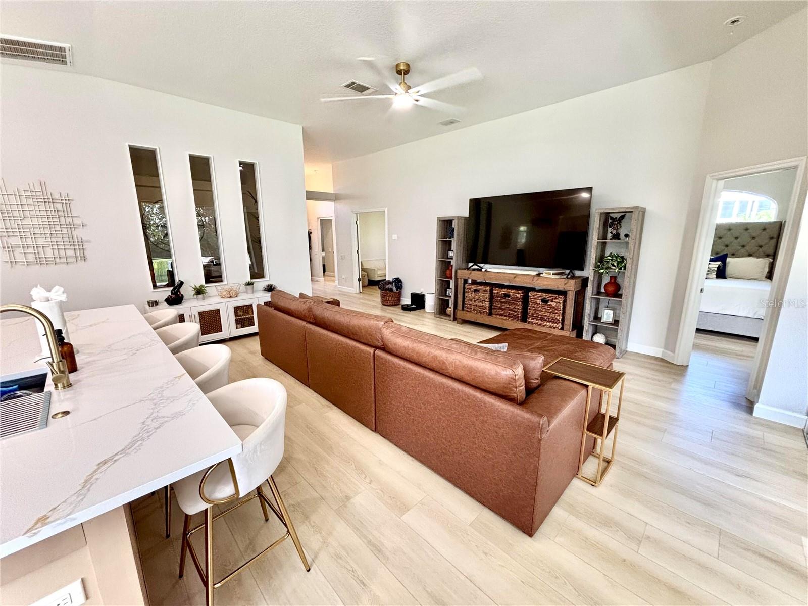 Image 8 of 31 For 8495 Idlewood Court