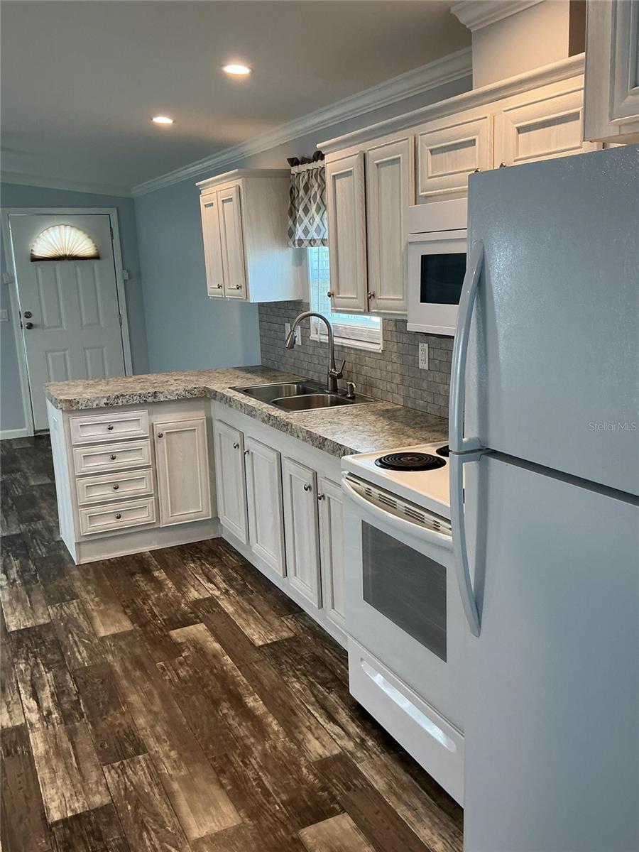 Image 10 of 17 For 7344 Adana Avenue