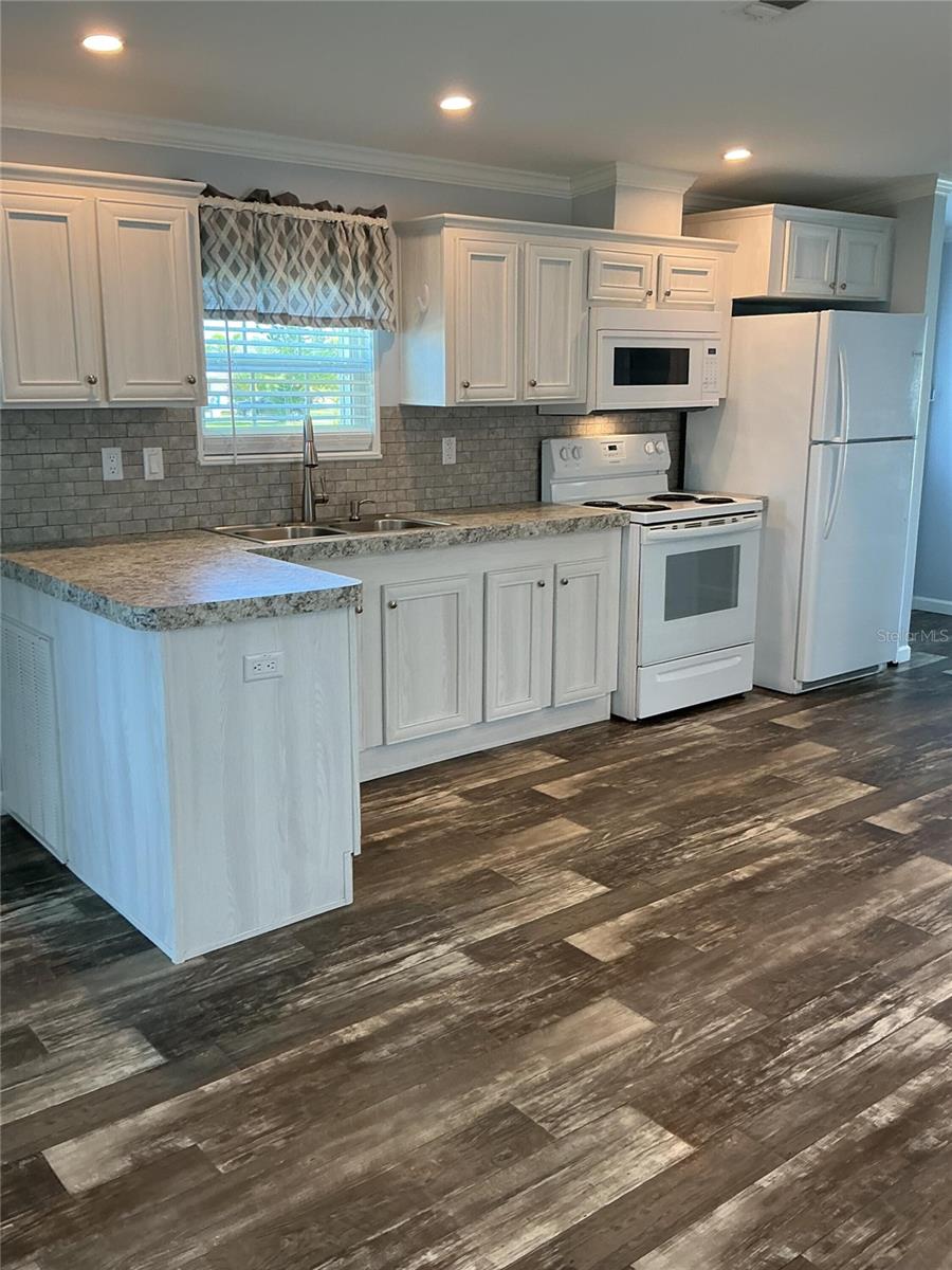 Image 11 of 17 For 7344 Adana Avenue