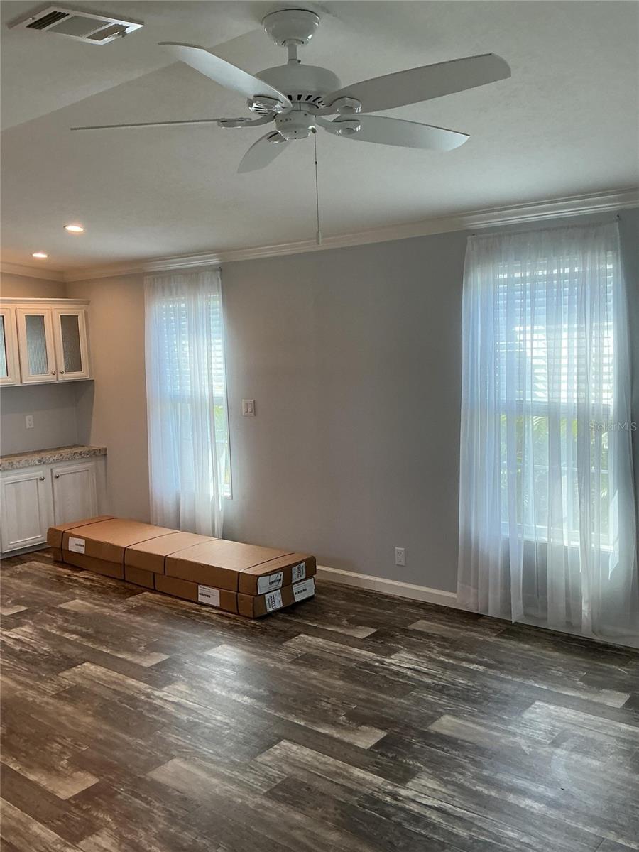 Image 6 of 17 For 7344 Adana Avenue