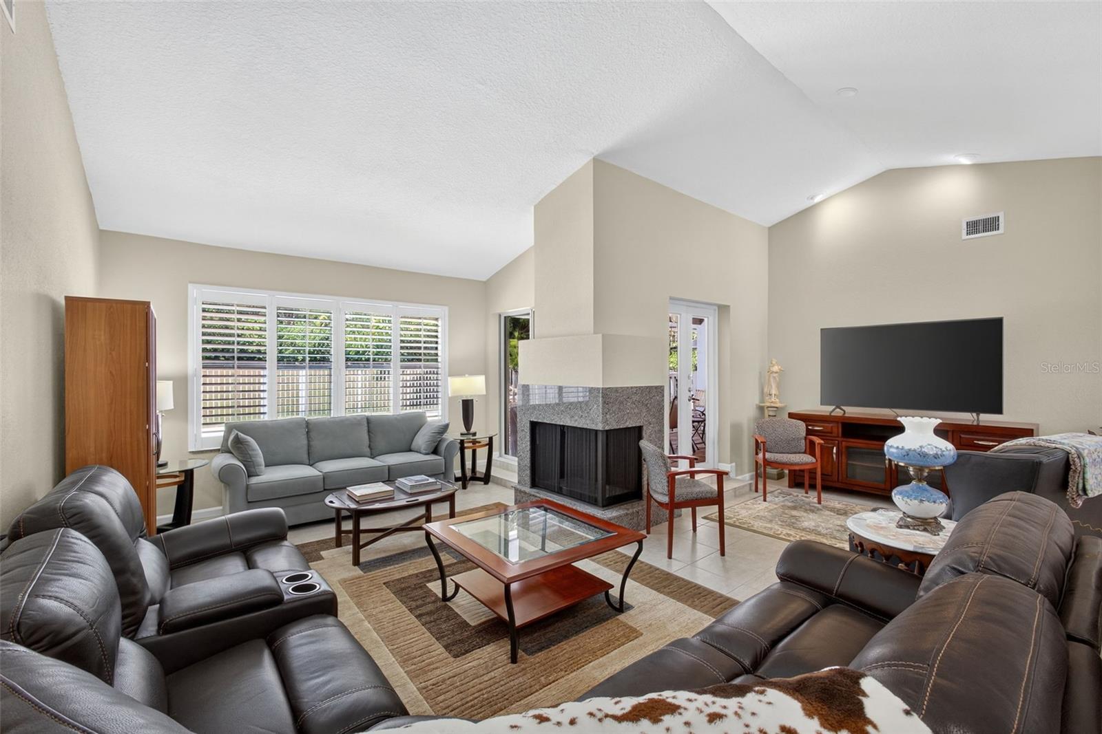 Image 12 of 61 For 4151 Linden Avenue