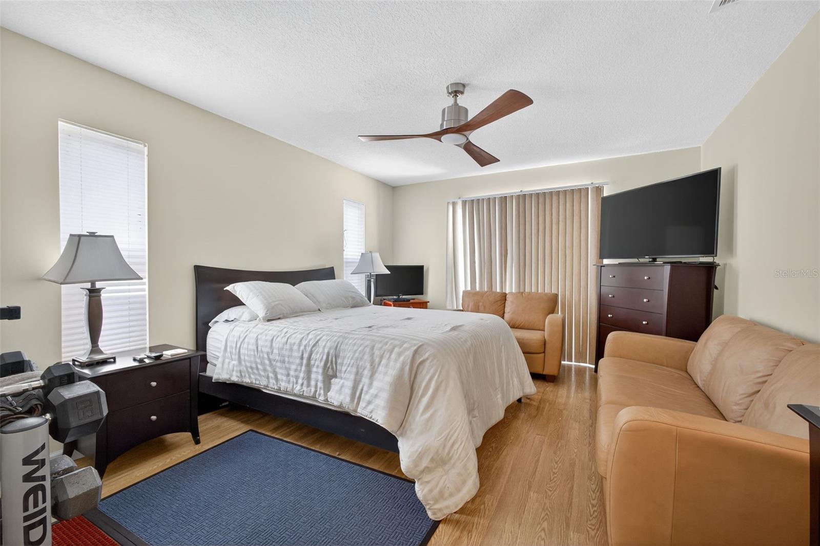 Image 17 of 61 For 4151 Linden Avenue