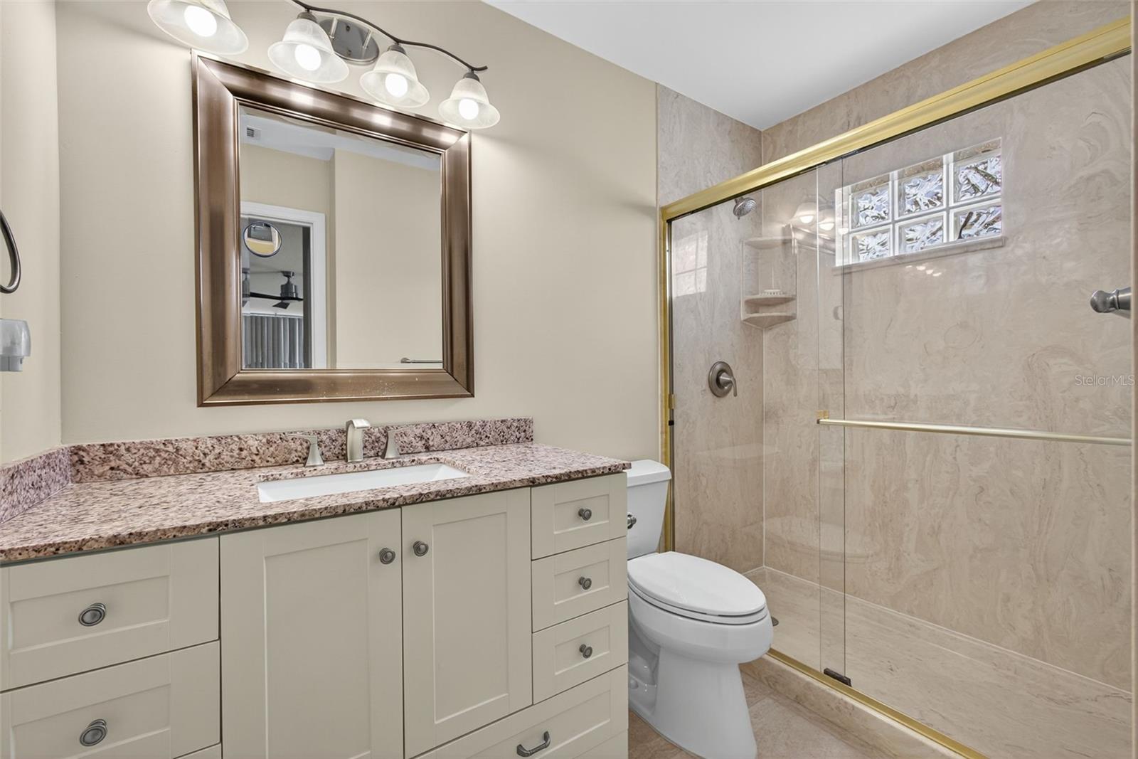 Image 19 of 61 For 4151 Linden Avenue