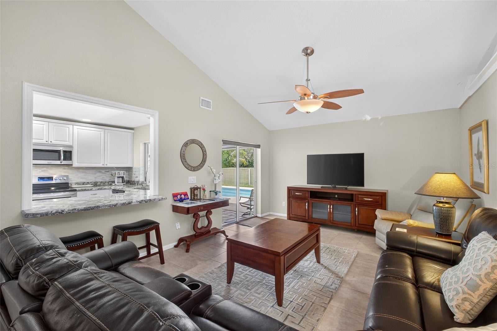 Image 34 of 61 For 4151 Linden Avenue