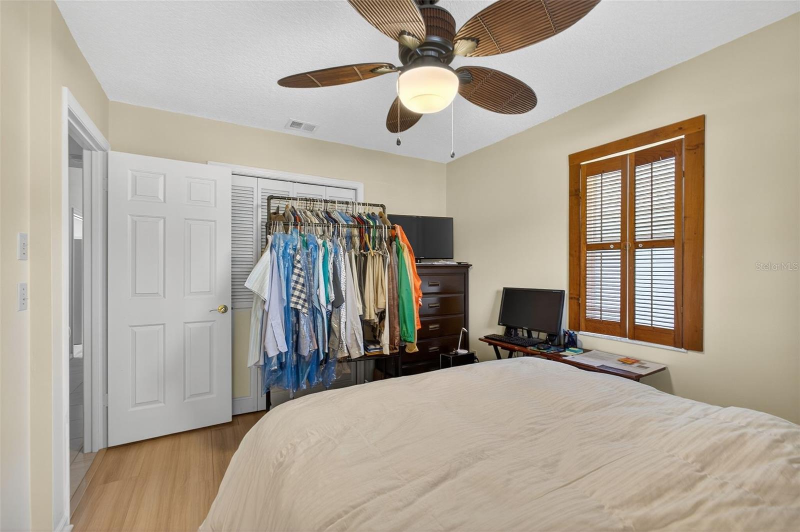 Image 41 of 61 For 4151 Linden Avenue