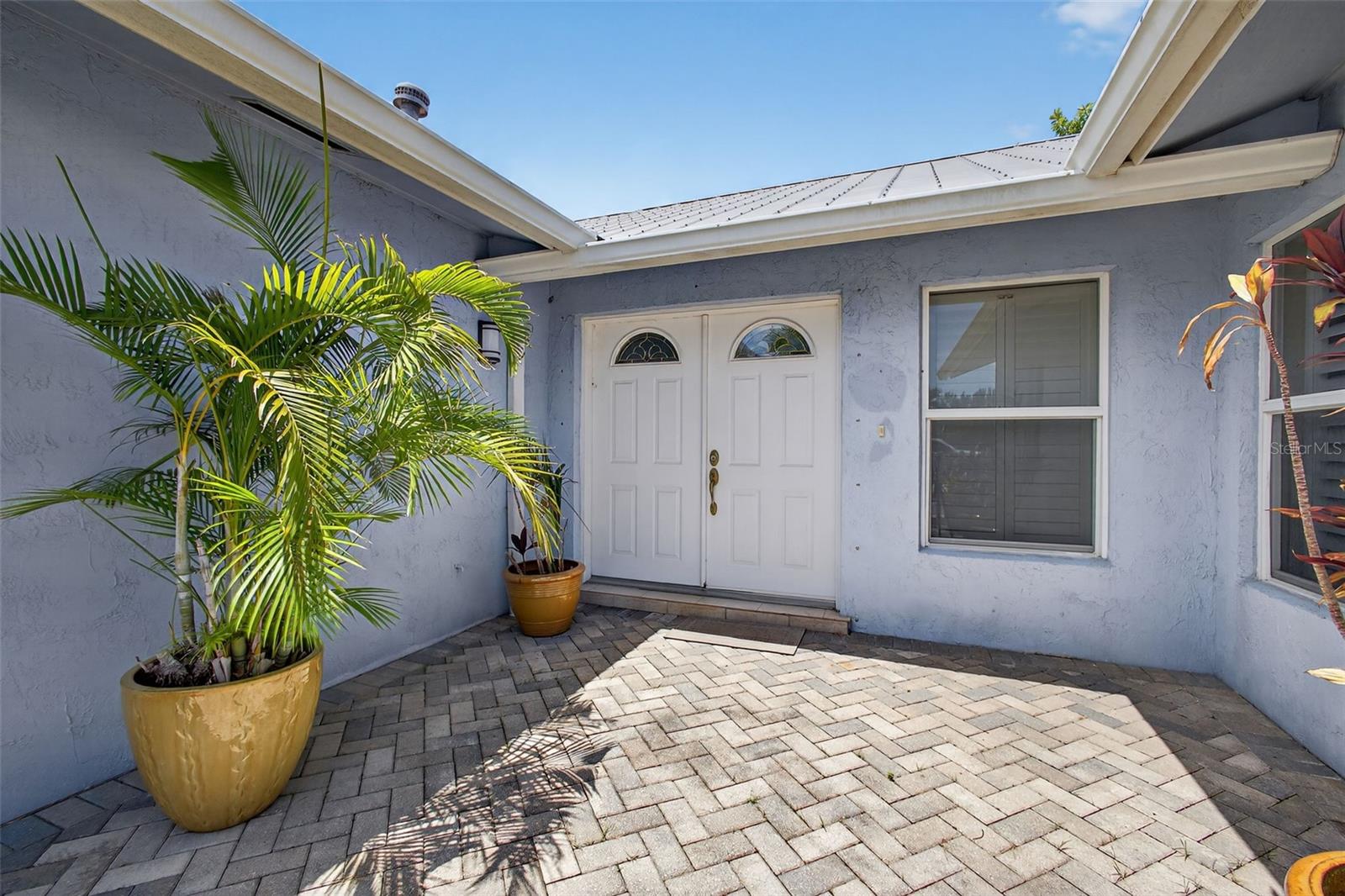 Image 6 of 61 For 4151 Linden Avenue