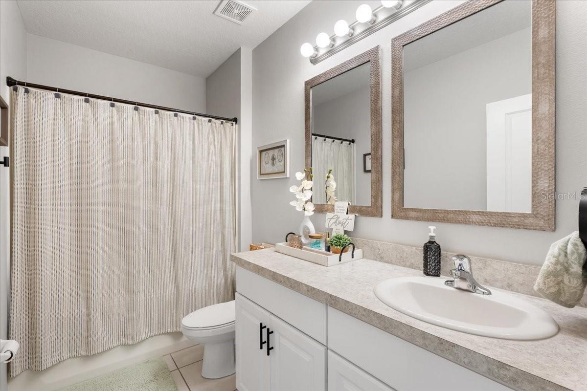 Image 4 of 21 For 2819 Parkfield Road