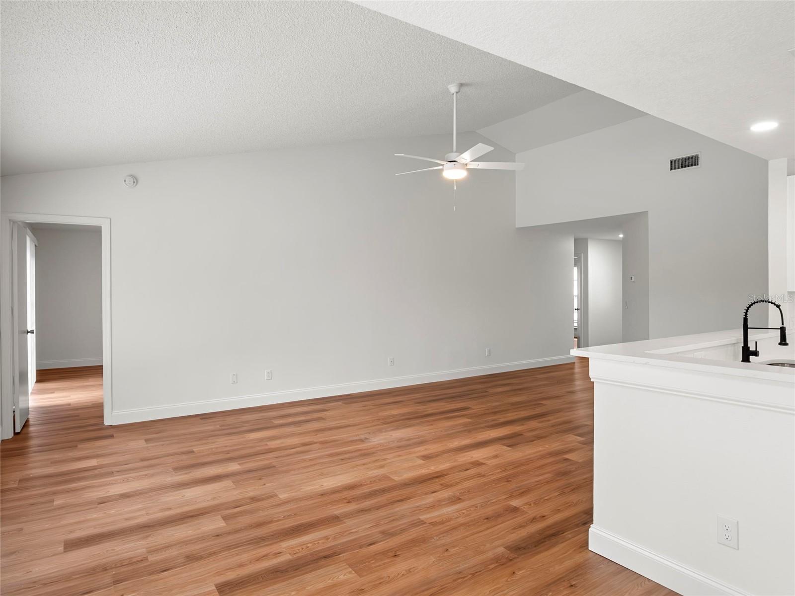 Image 11 of 30 For 605 Whittingham Place