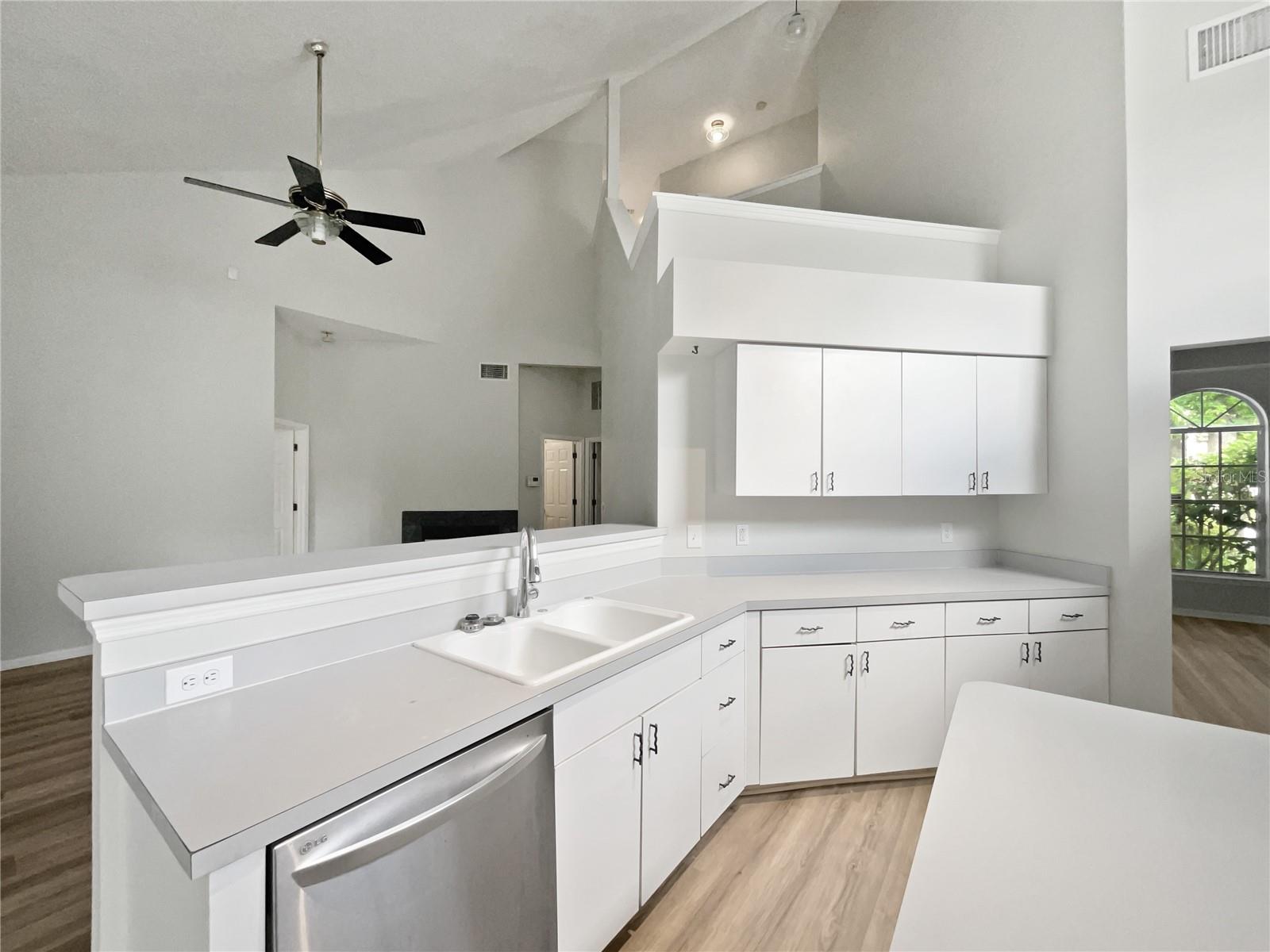 Image 10 of 31 For 1544 Oberlin Terrace