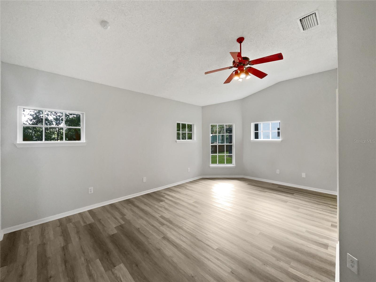 Image 14 of 31 For 1544 Oberlin Terrace