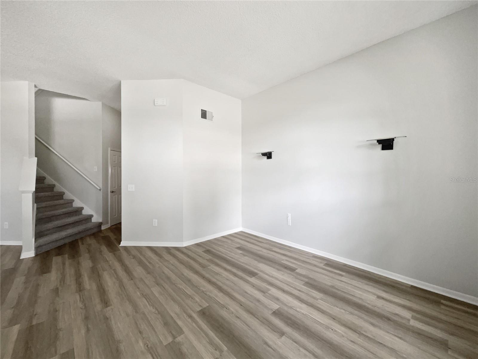 Image 4 of 31 For 1544 Oberlin Terrace