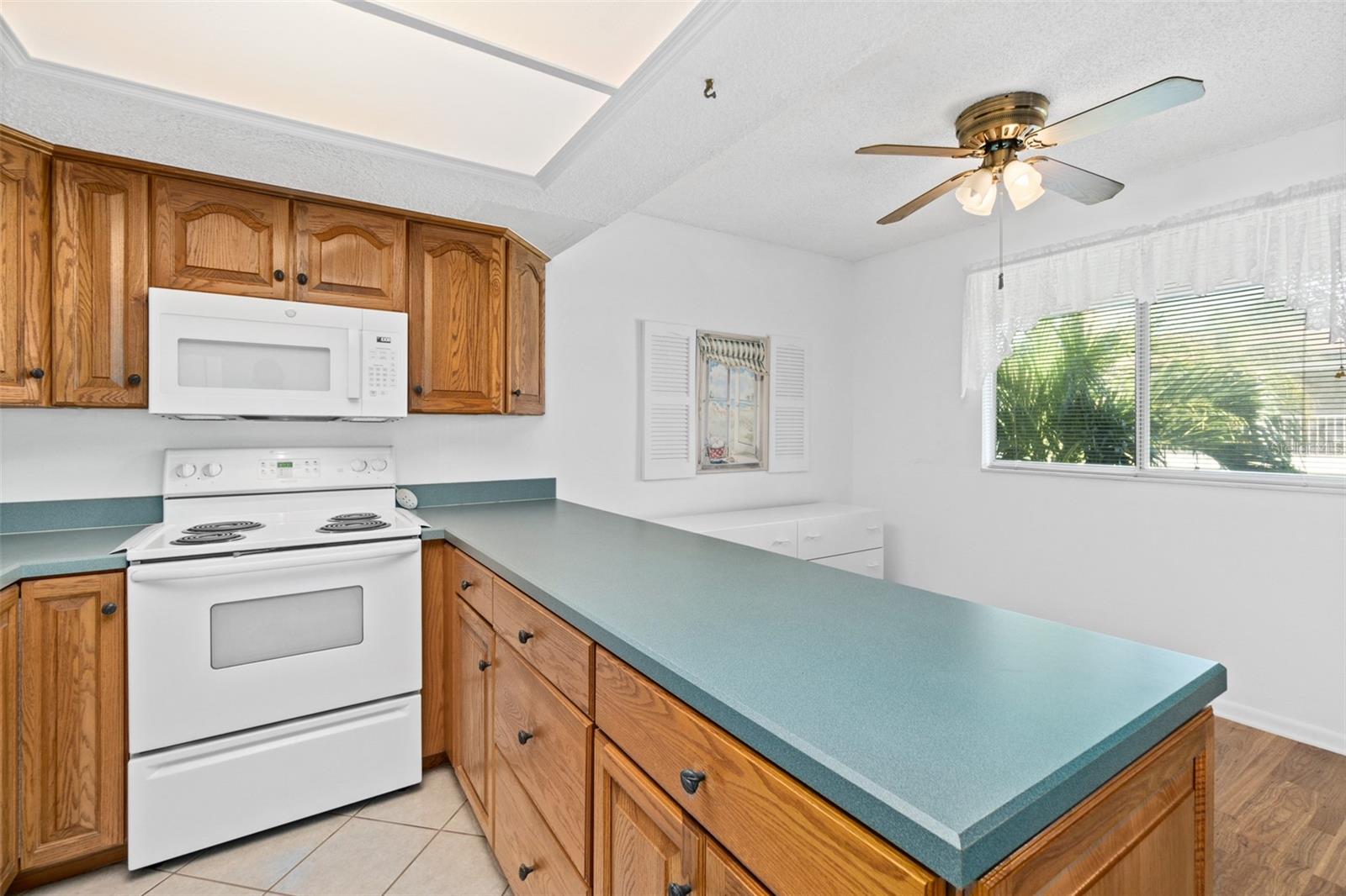 Image 10 of 32 For 5801 Atlantic Avenue 302