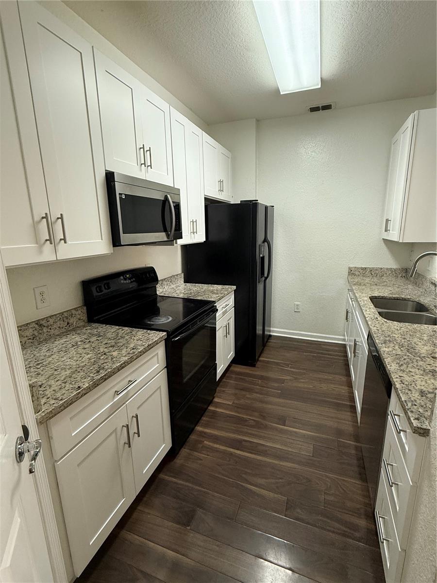 Image 4 of 5 For 6265 Contessa Drive 207