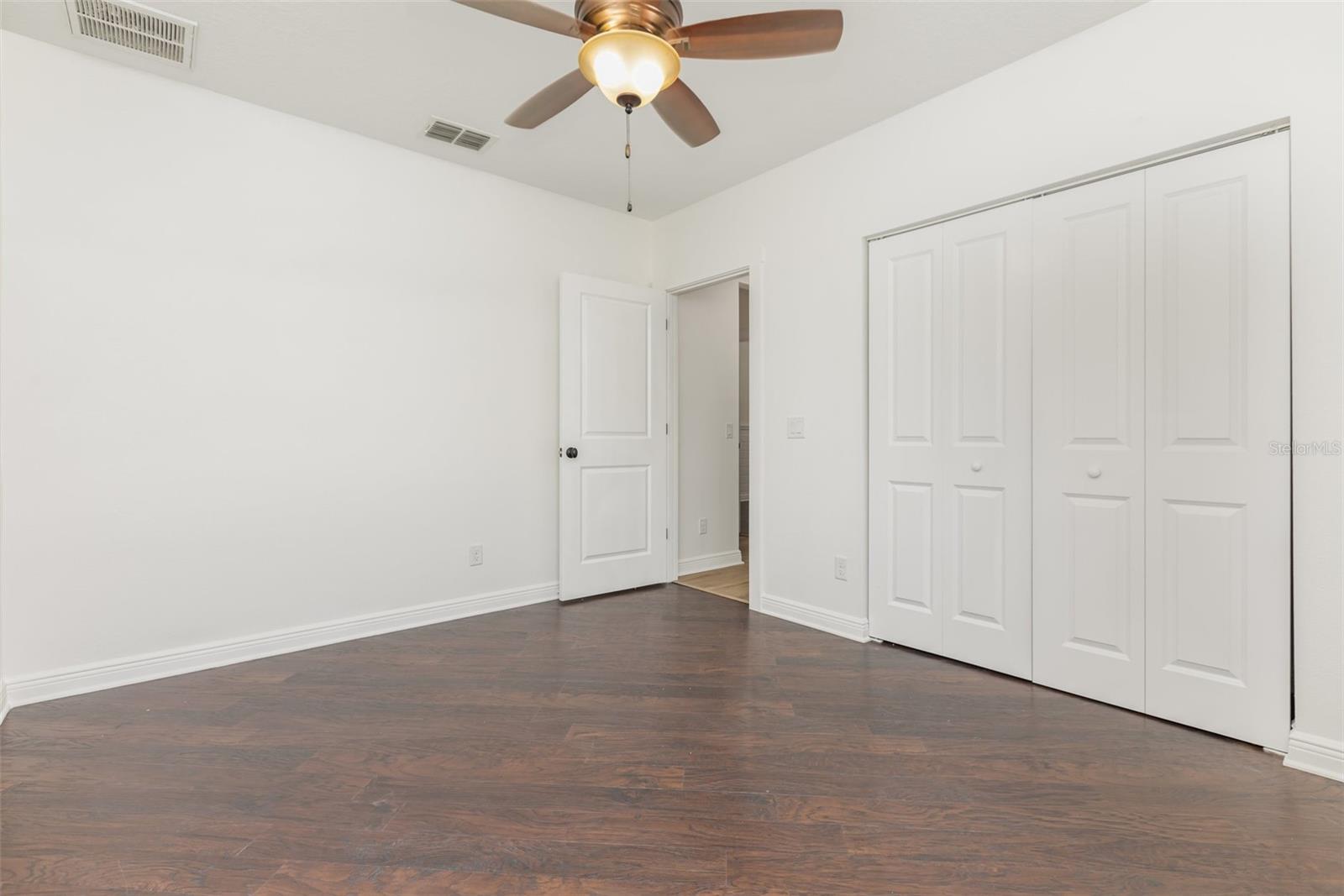 Image 17 of 26 For 11923 Forest Park Circle