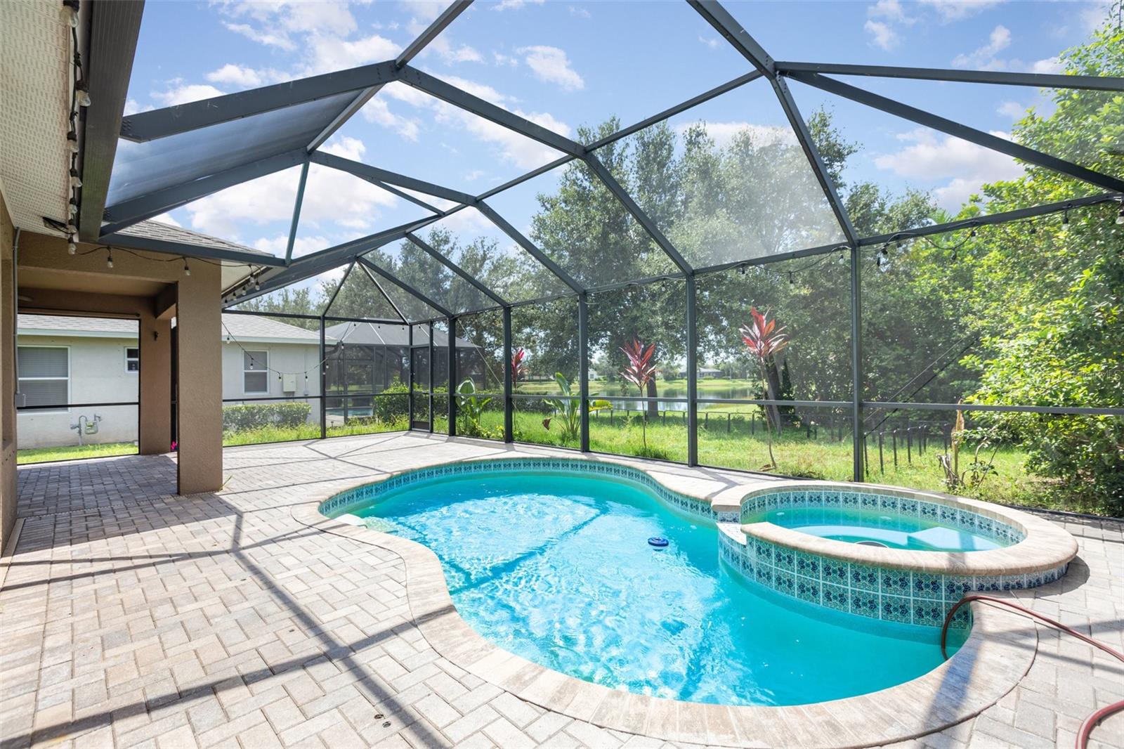 Image 22 of 26 For 11923 Forest Park Circle