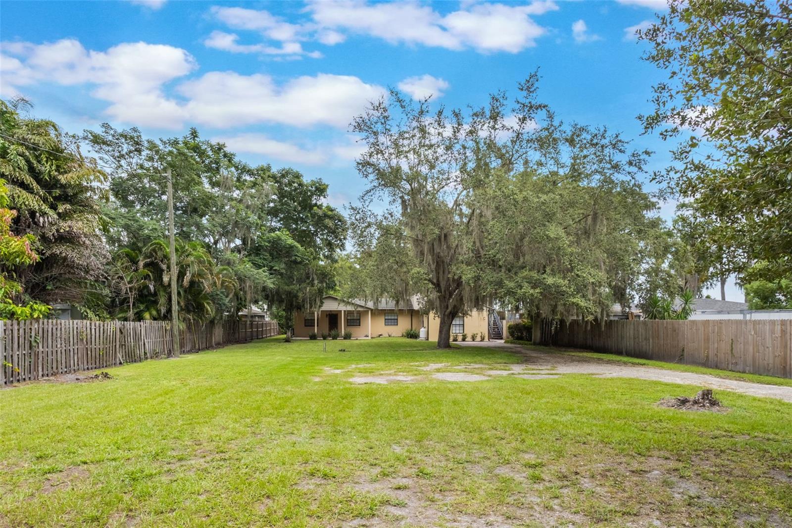 Image 47 of 68 For 5625 Chipola Circle