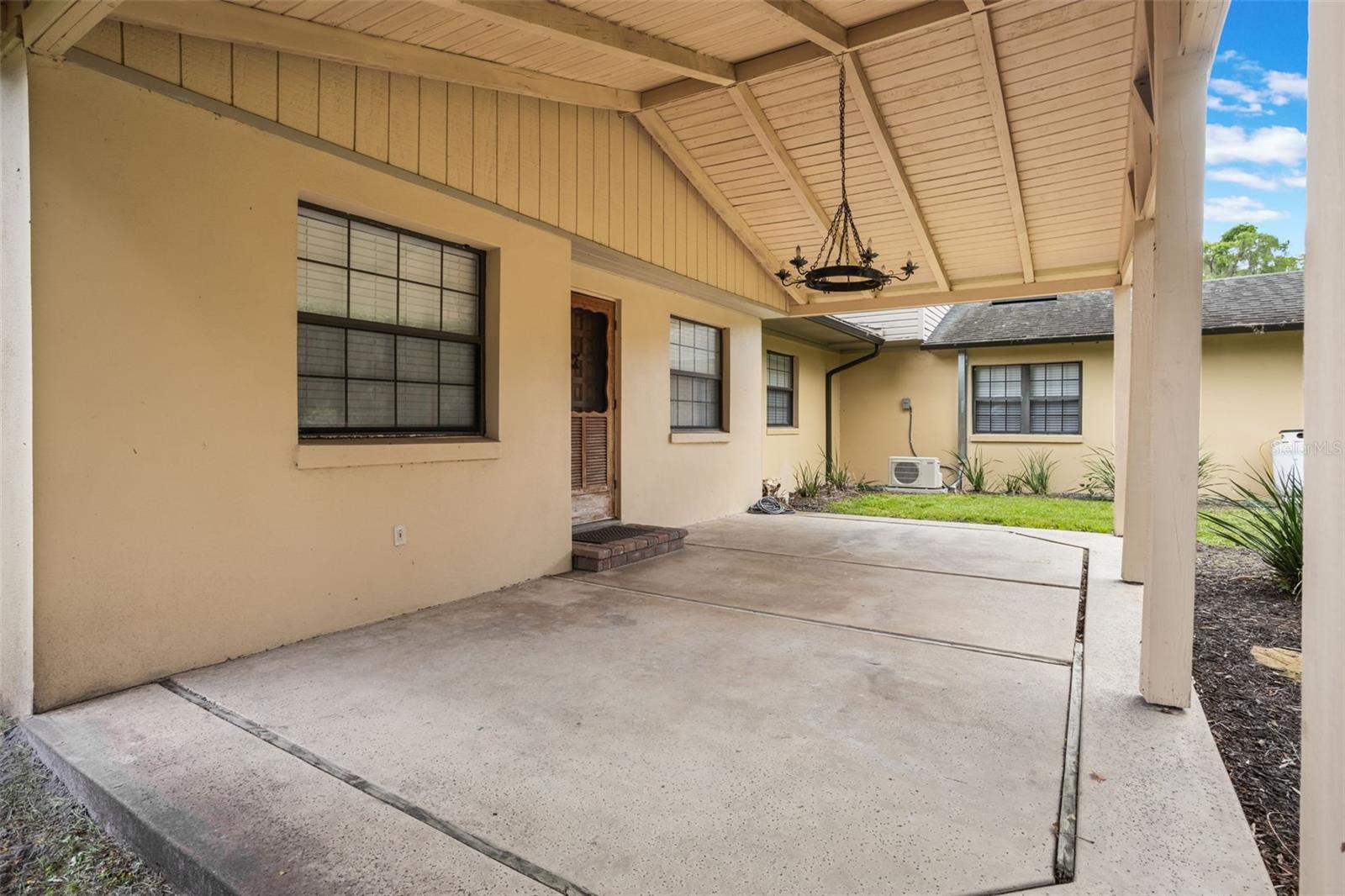 Image 48 of 68 For 5625 Chipola Circle