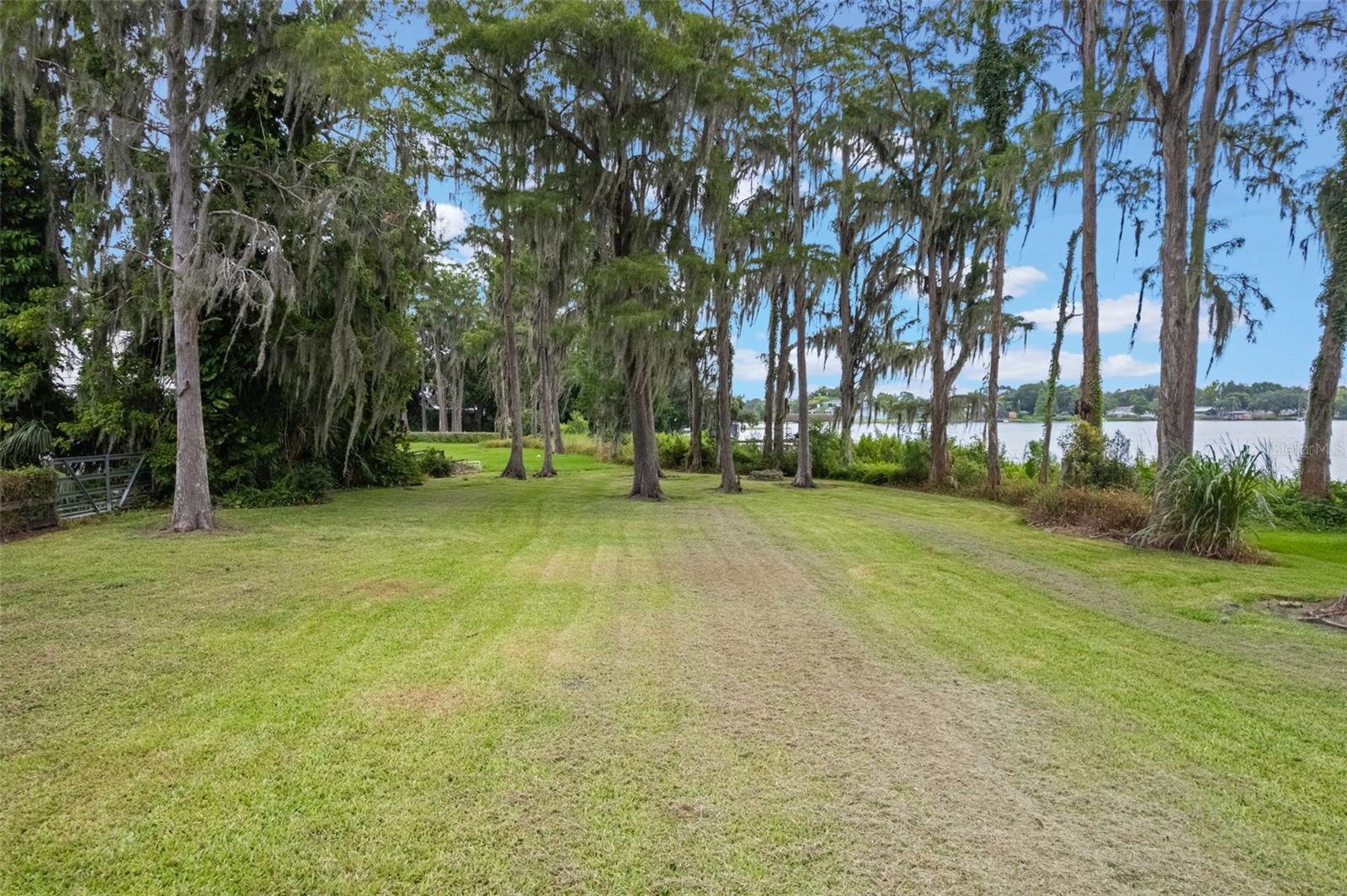 Image 57 of 68 For 5625 Chipola Circle