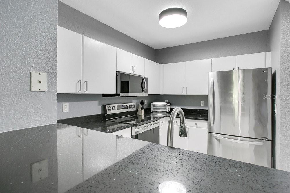 Image 10 of 26 For 304 South Street 5029