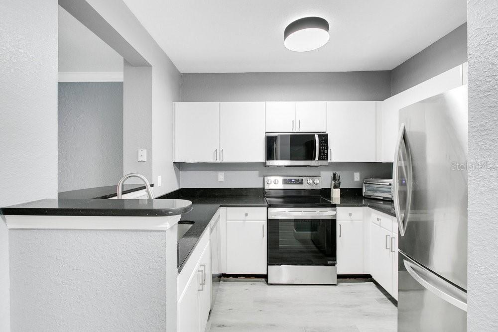 Image 3 of 26 For 304 South Street 5029