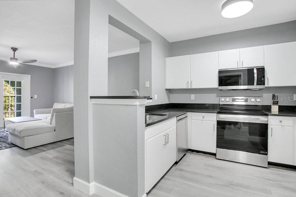 Image 9 of 26 For 304 South Street 5029