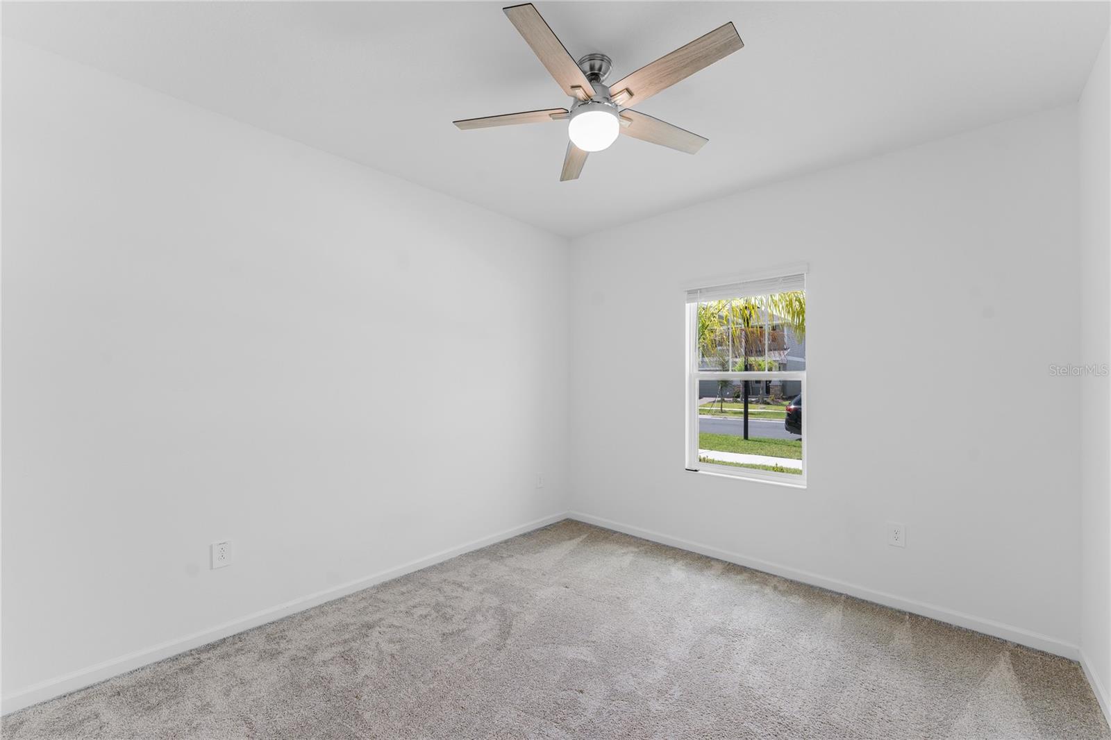 Image 12 of 63 For 2862 Armstrong Avenue