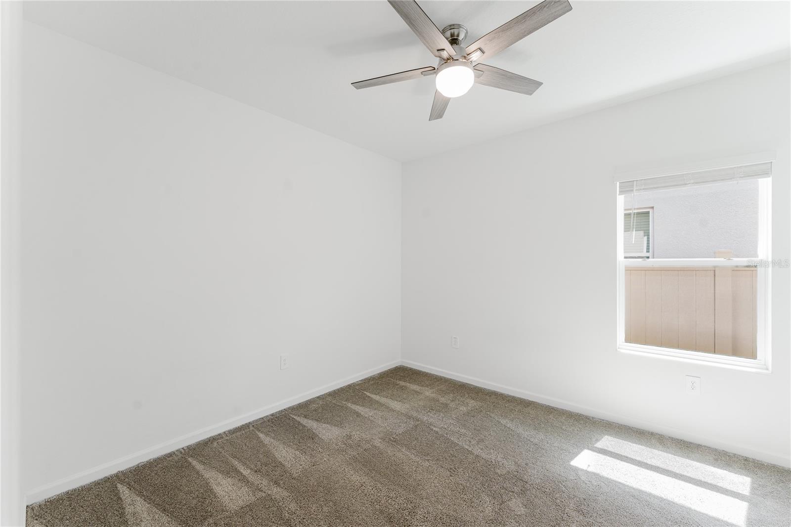 Image 17 of 63 For 2862 Armstrong Avenue