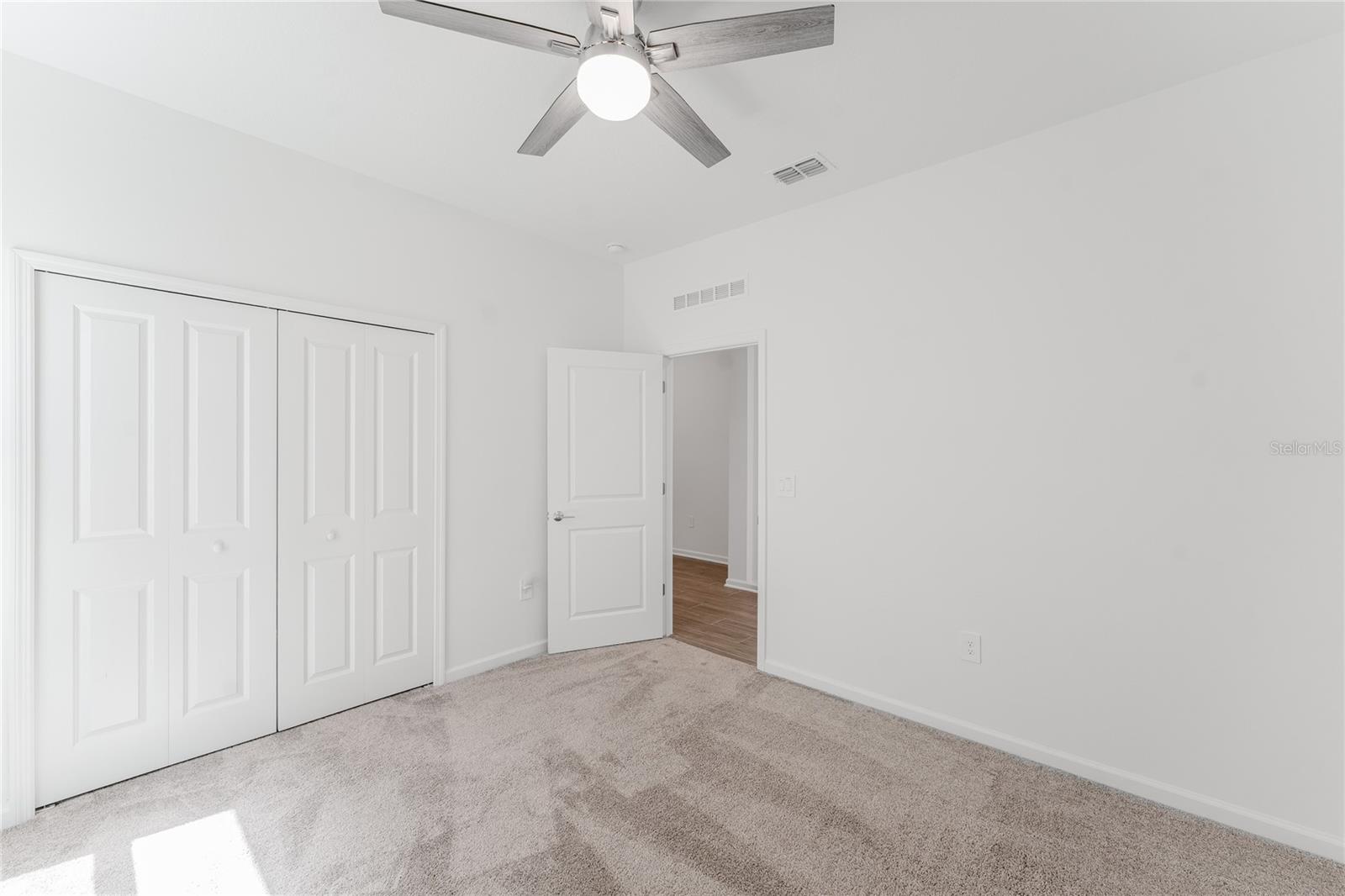 Image 18 of 63 For 2862 Armstrong Avenue
