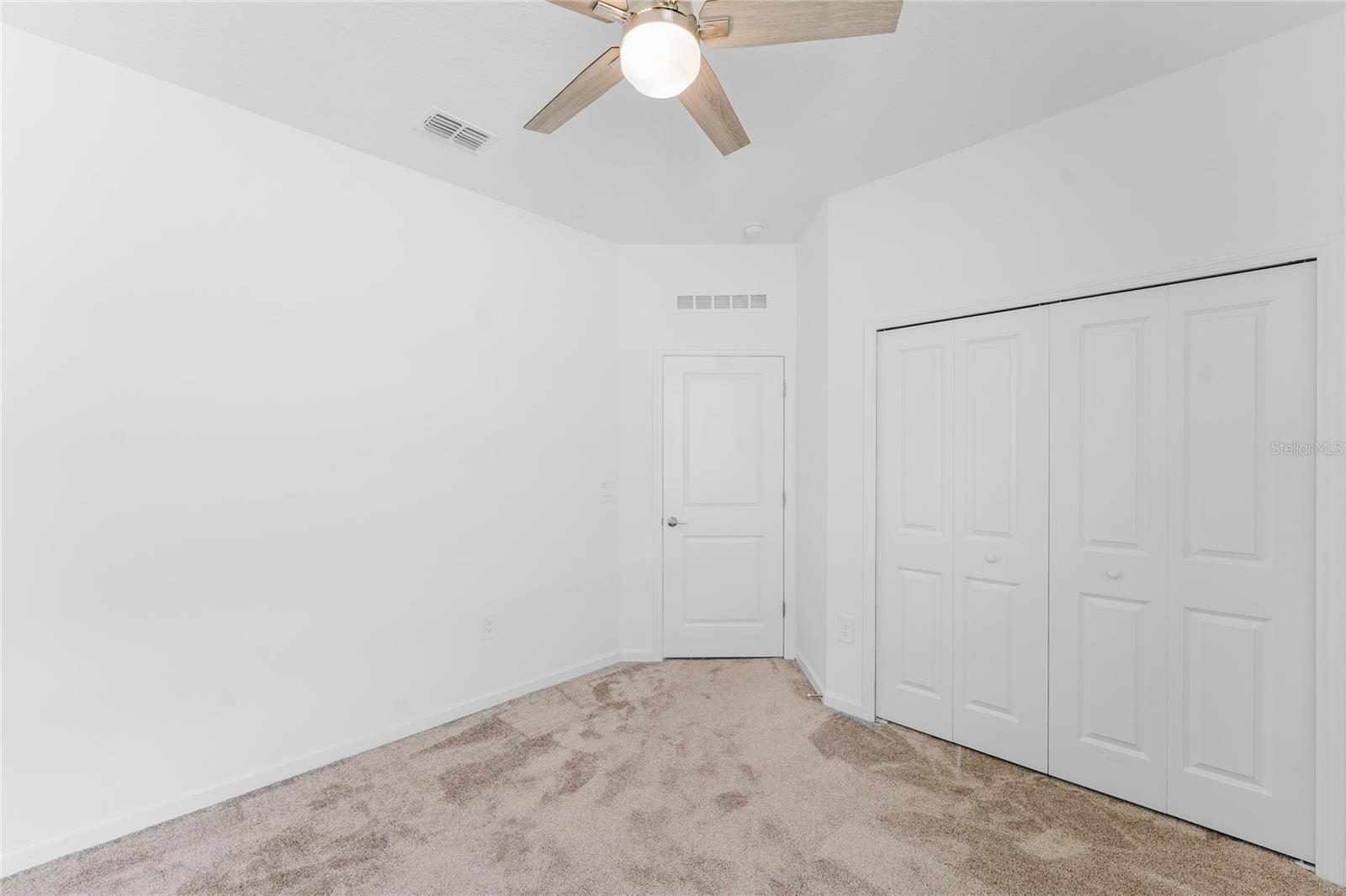 Image 21 of 63 For 2862 Armstrong Avenue