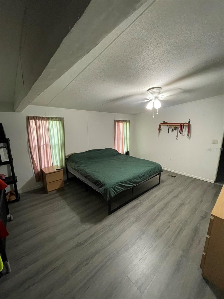 Image 11 of 19 For 39605 Drew Drive