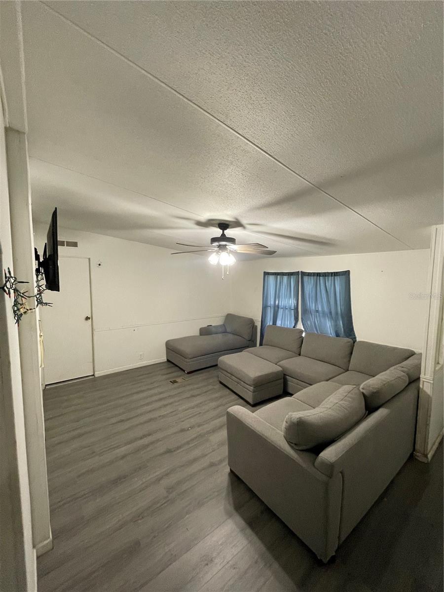 Image 9 of 19 For 39605 Drew Drive