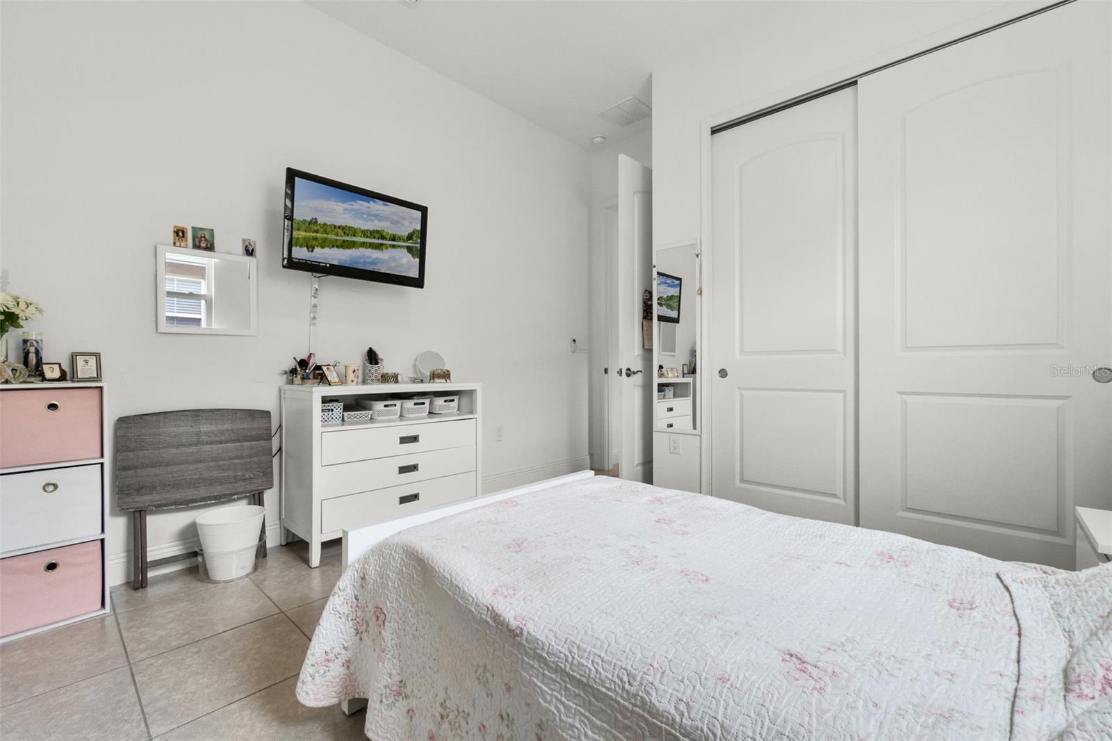 Image 22 of 51 For 5081 Twin Lakes Boulevard