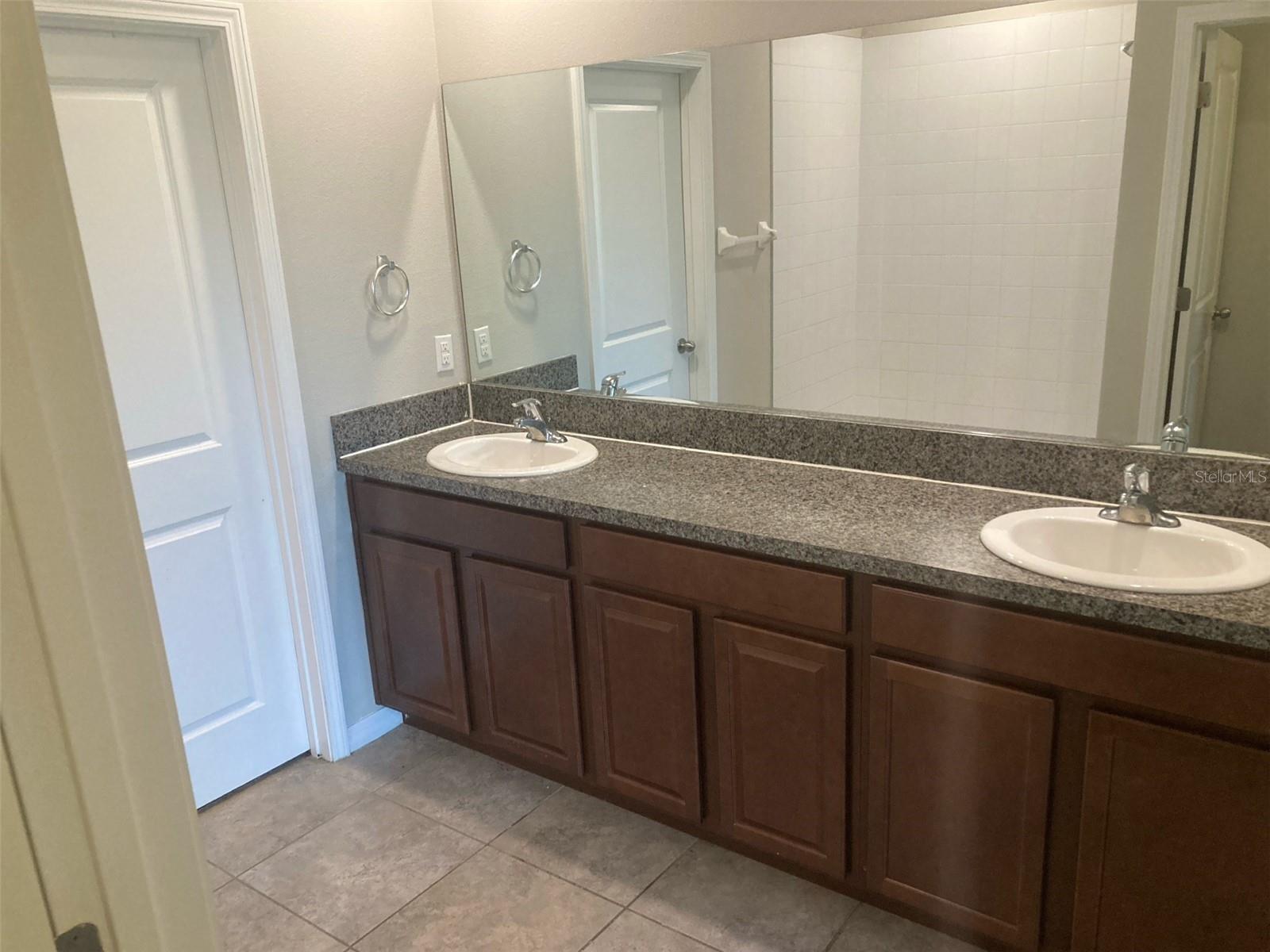 Listing photo id 9 for 13222 Wildflower Meadow Drive