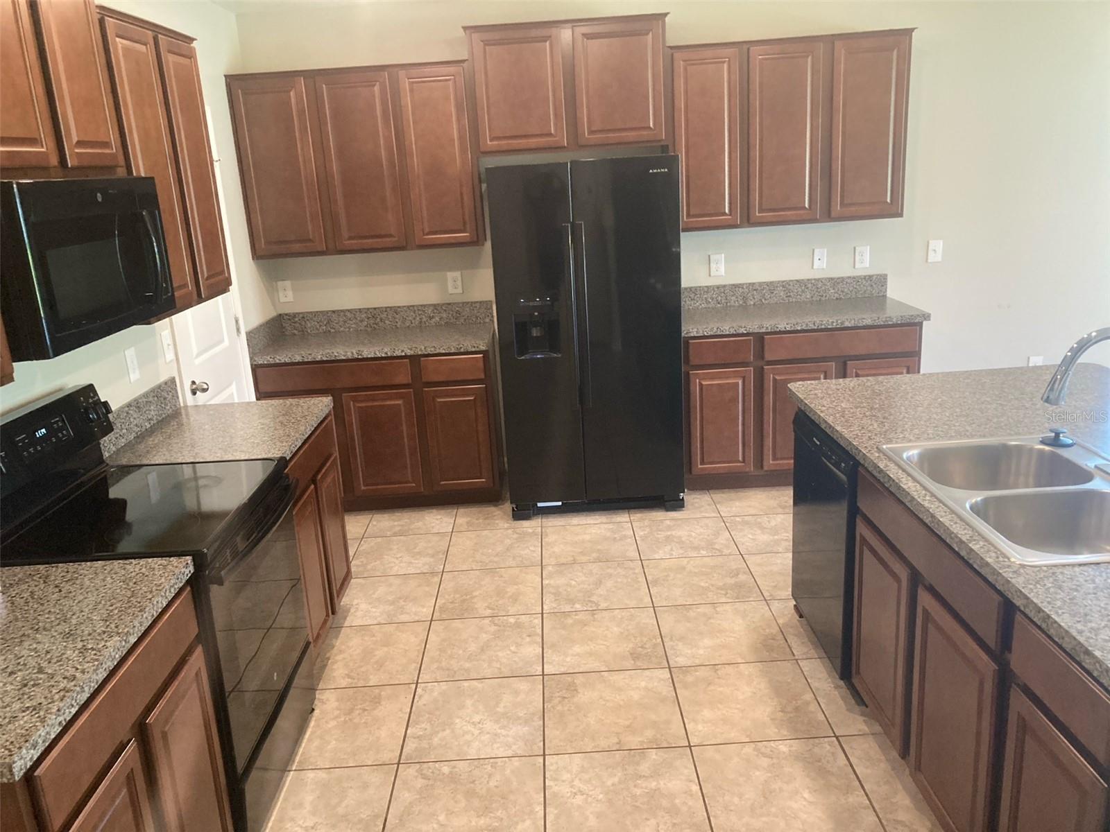 Listing photo id 4 for 13222 Wildflower Meadow Drive