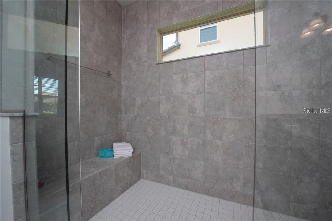 Image 12 of 17 For 13092 Stanthorne Avenue