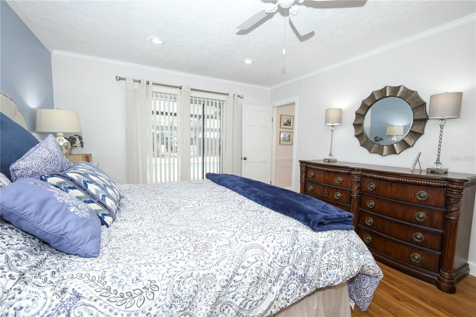 Image 15 of 49 For 2318 Castlewood Road