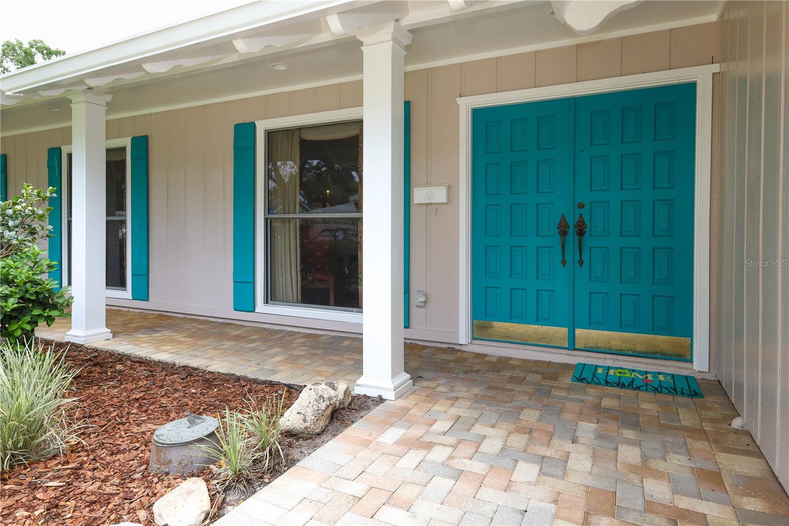 Image 3 of 49 For 2318 Castlewood Road