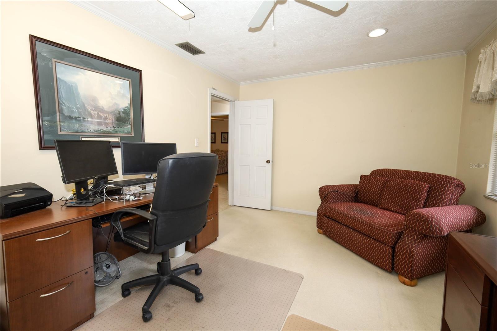 Image 31 of 49 For 2318 Castlewood Road