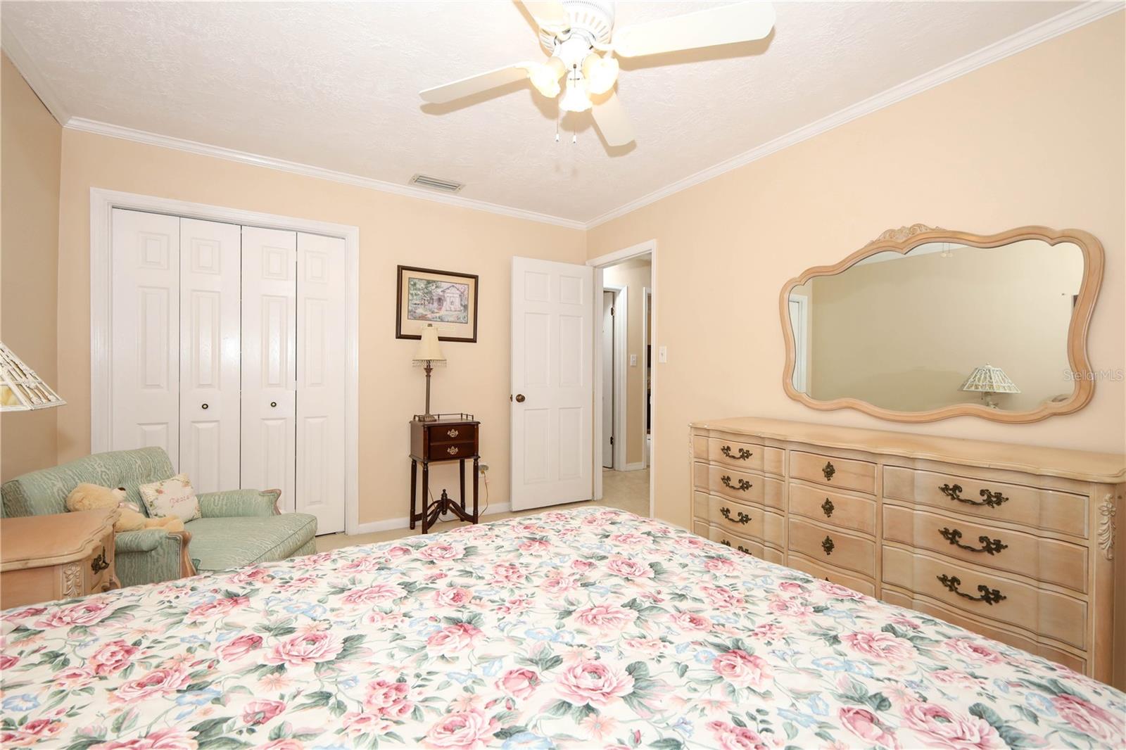 Image 35 of 49 For 2318 Castlewood Road