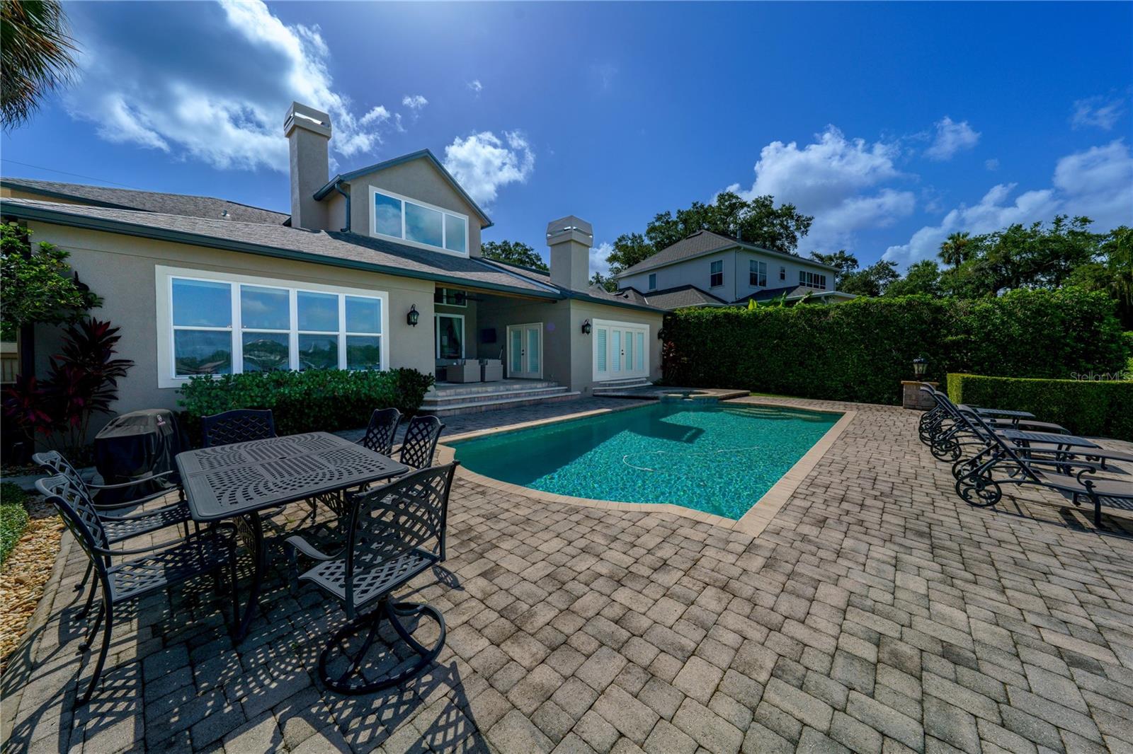 Image 9 of 66 For 591 Dommerich Drive