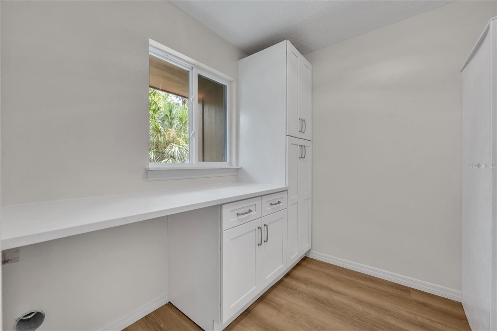 Image 13 of 27 For 267 Crown Oaks Way 1