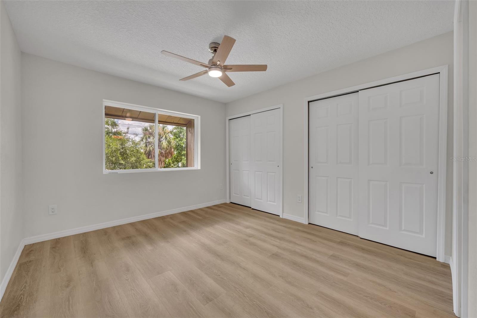 Image 15 of 27 For 267 Crown Oaks Way 1