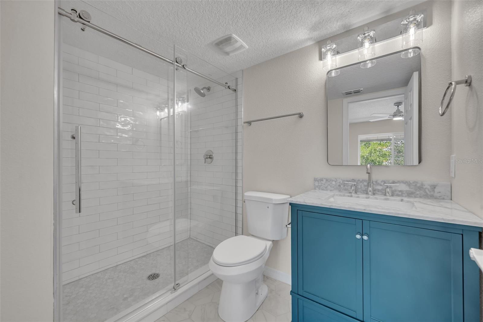Image 16 of 27 For 267 Crown Oaks Way 1