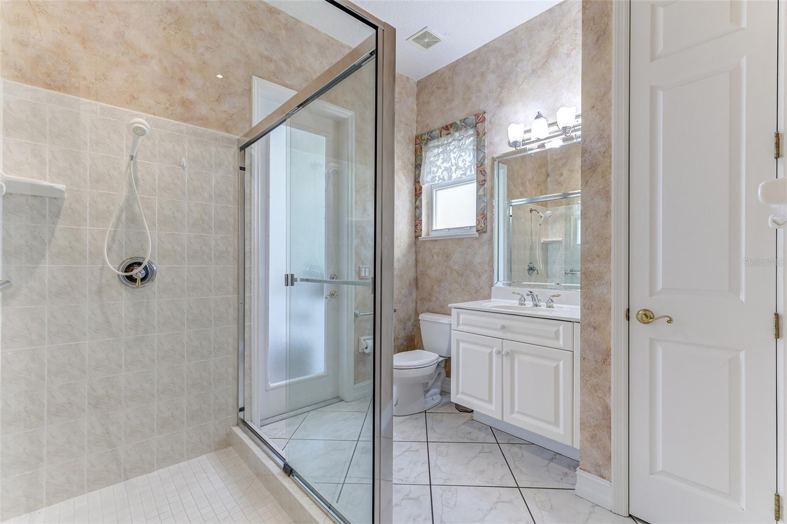 Image 30 of 56 For 1009 Monticello Court