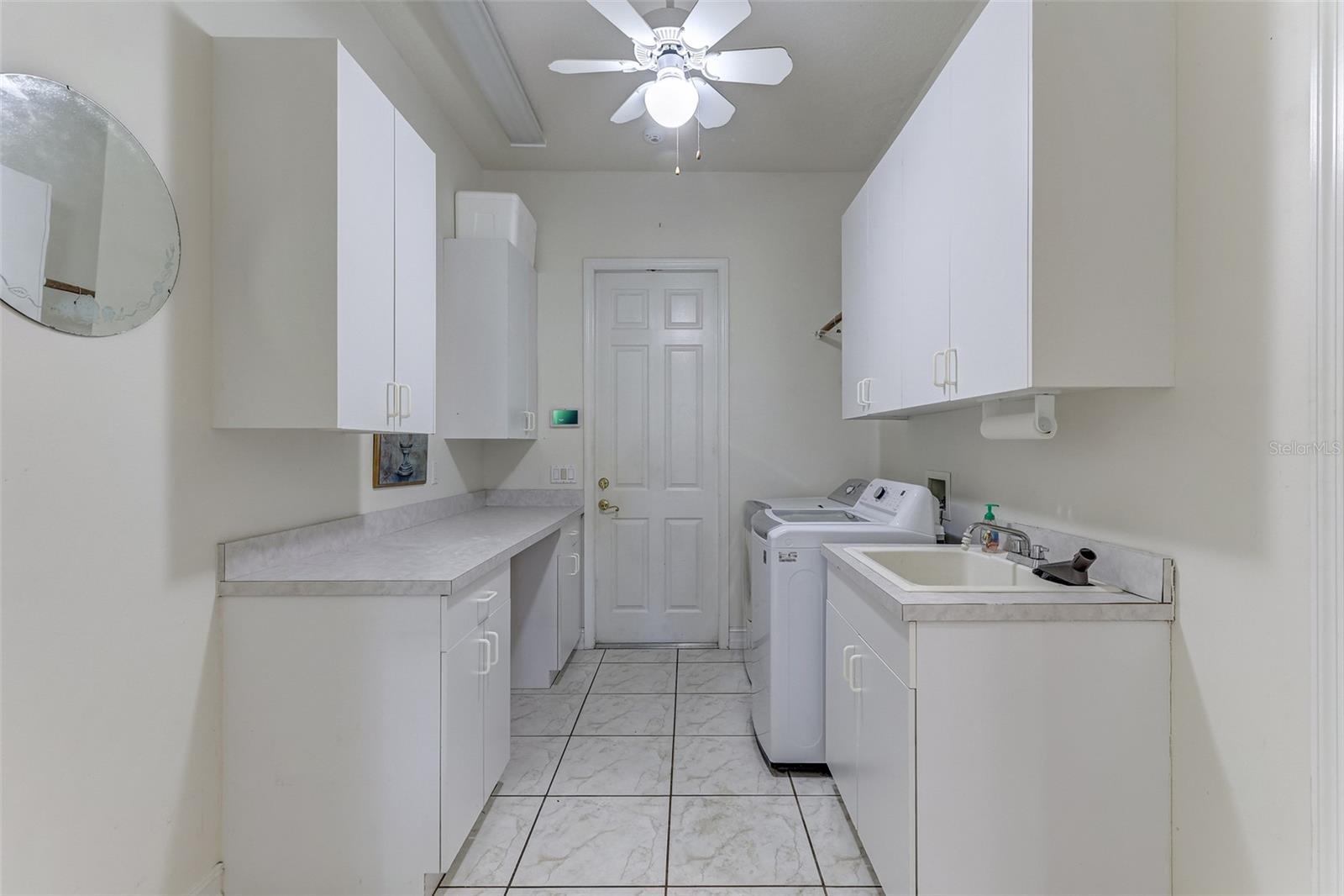 Image 31 of 56 For 1009 Monticello Court