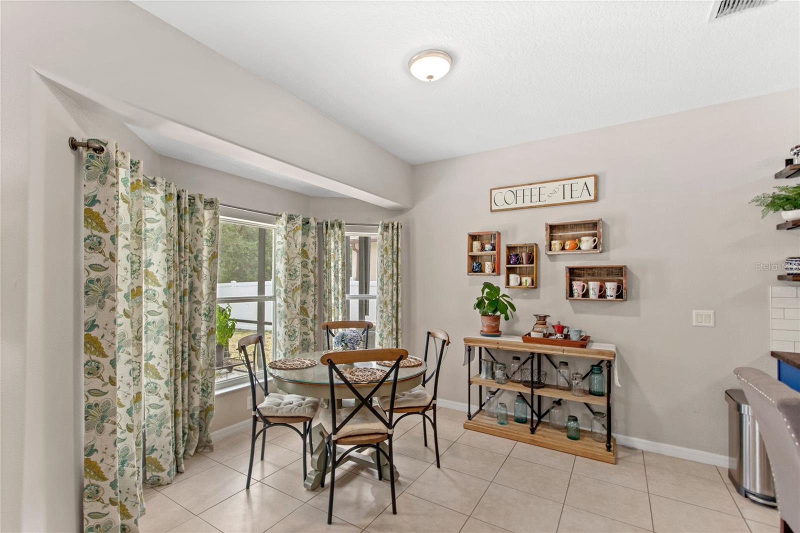 Image 14 of 41 For 16512 Cedar Run Drive