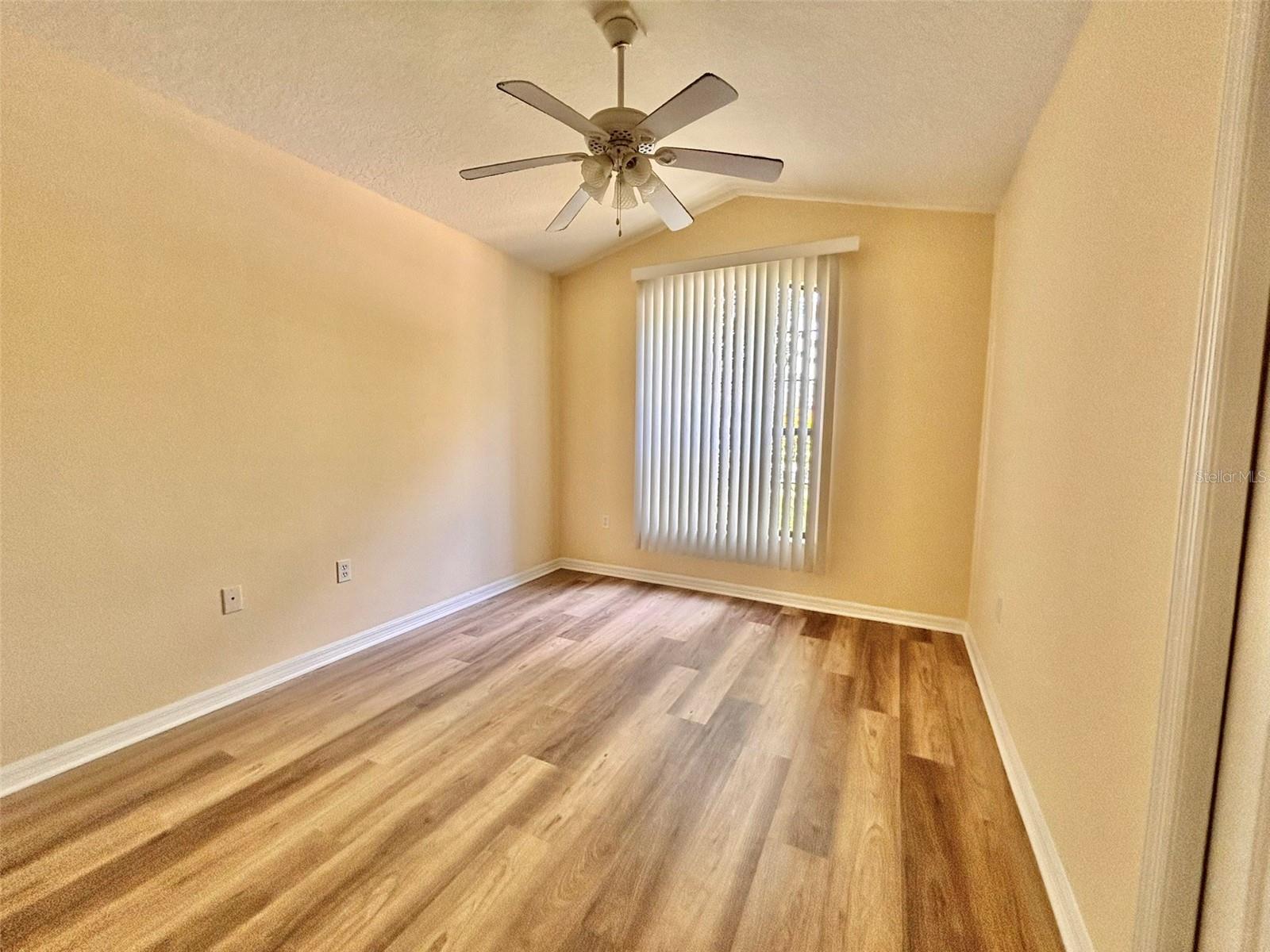 Image 5 of 16 For 10416 Stone Park Drive