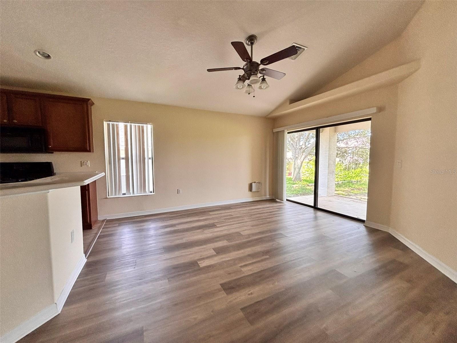 Image 8 of 16 For 10416 Stone Park Drive