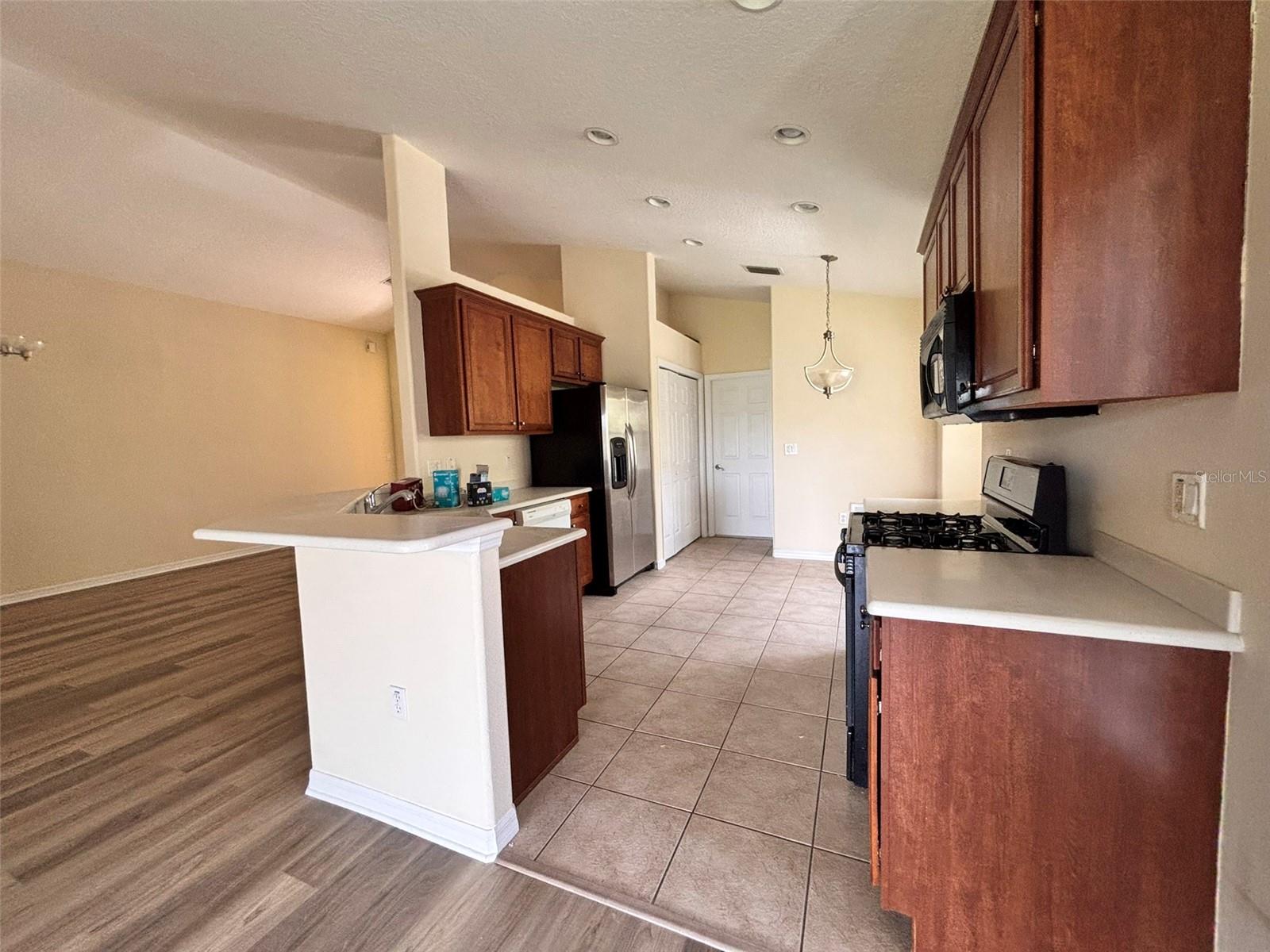 Image 9 of 16 For 10416 Stone Park Drive